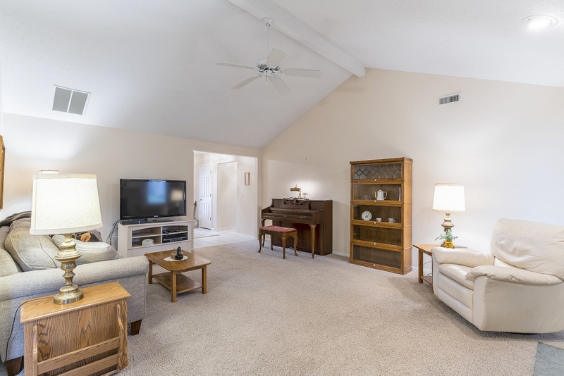 1527 Spring Cress Road Fort Wayne, IN 46814 - Photo 7 of 33
