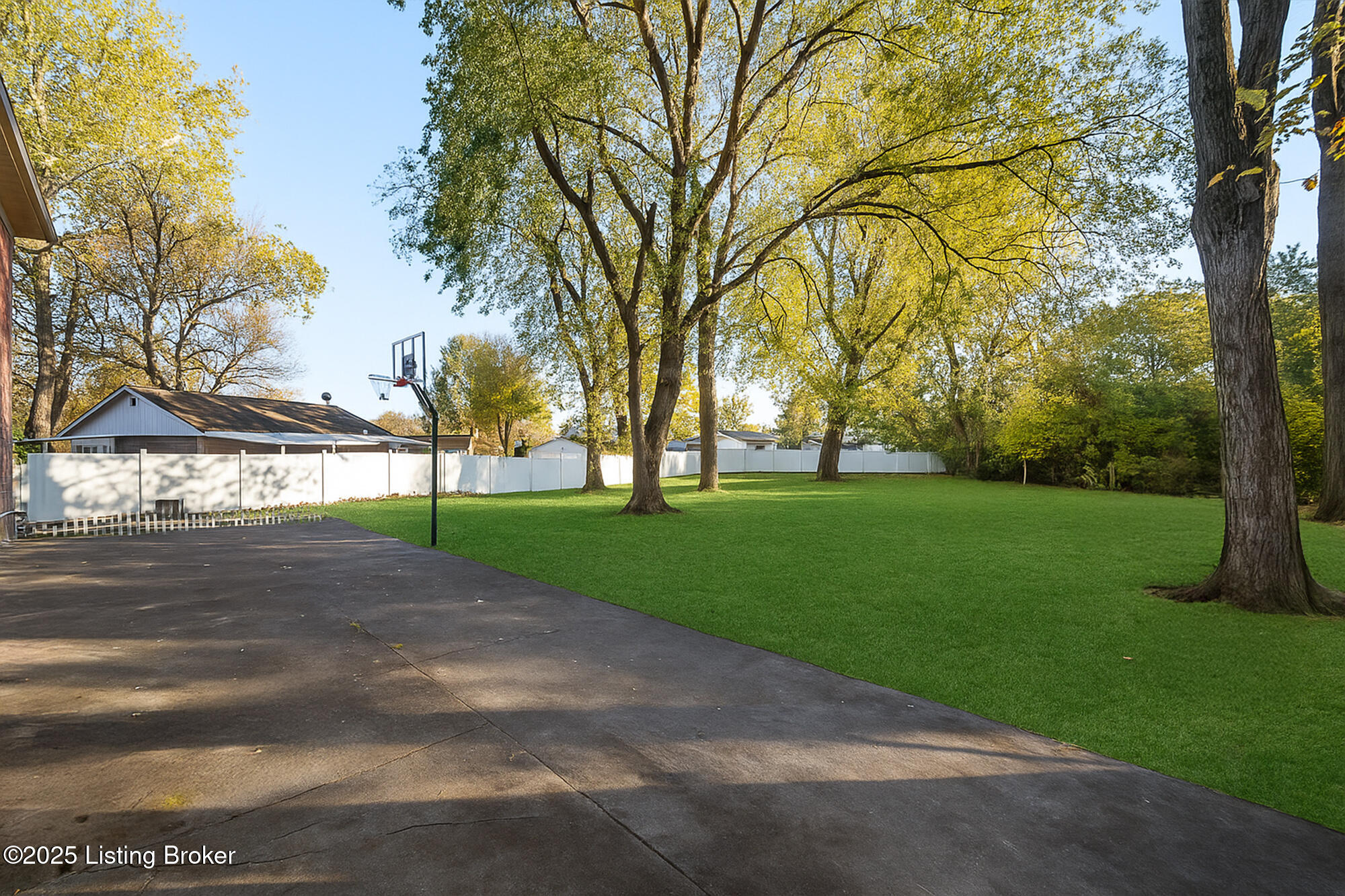 4408 Lambert Road Louisville, KY 40219 - Photo 30 of 38 4408 Lambert Rd-39