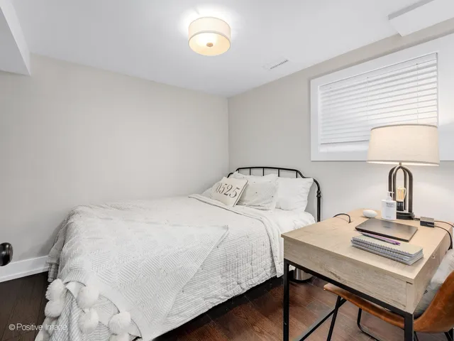 $1,800 | 34 North Waiola Avenue, Unit 1, La Grange, IL 60525