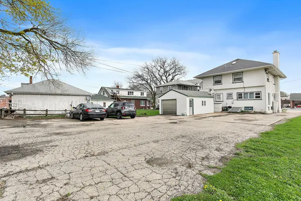 $279,000 | 217 South 3rd Street, DeKalb, IL 60115