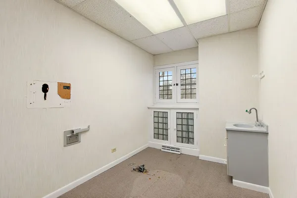 $279,000 | 217 South 3rd Street, DeKalb, IL 60115