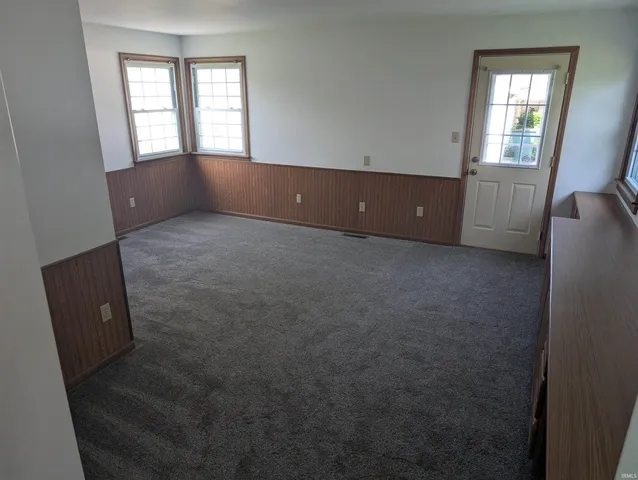 $227,500 | 3305 West Petty Road, Muncie, IN 47304