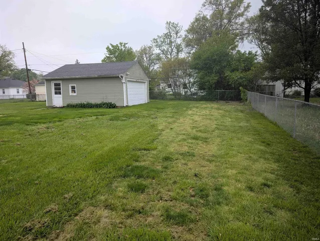 $227,500 | 3305 West Petty Road, Muncie, IN 47304