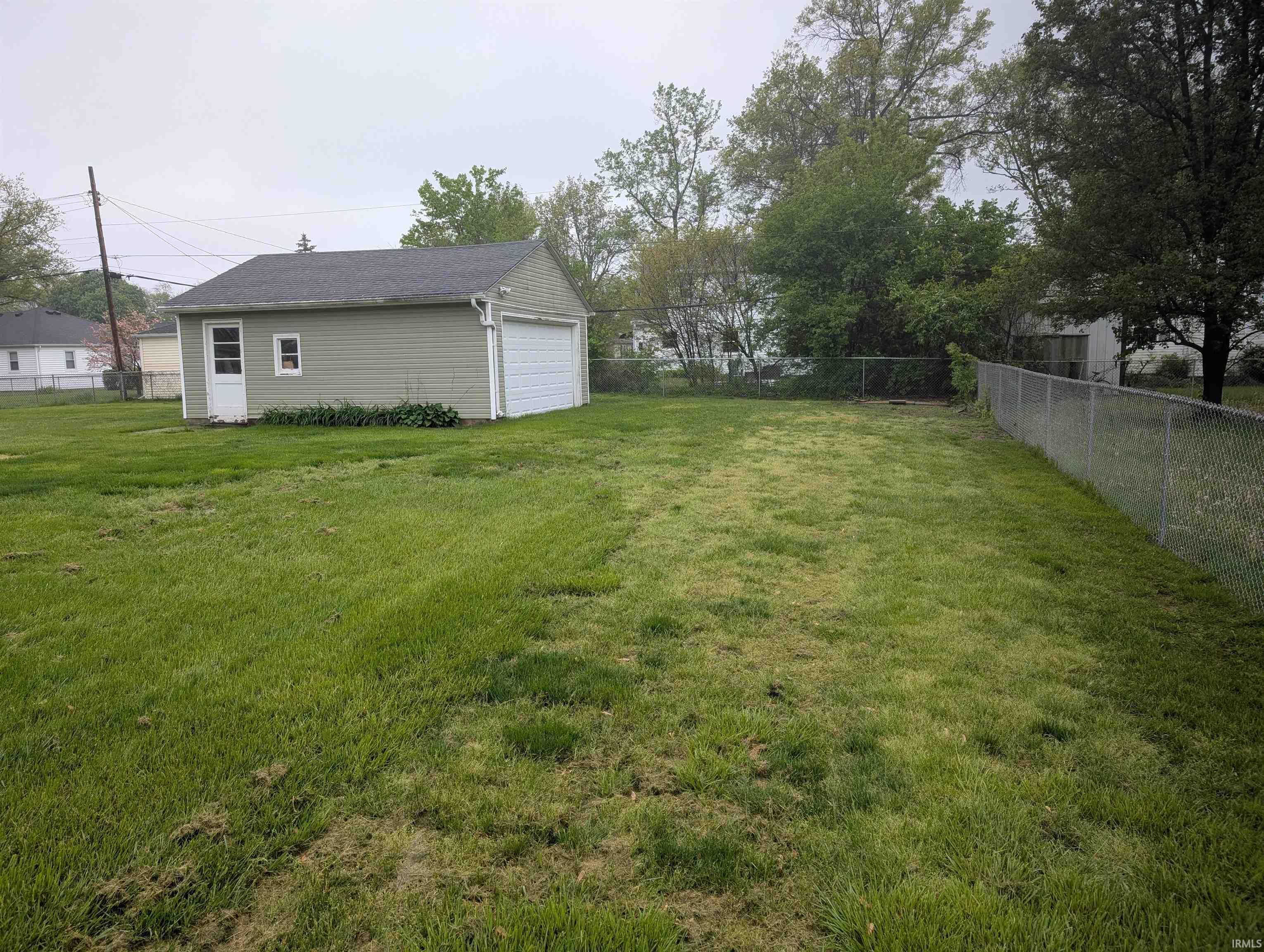 3305 West Petty Road Muncie, IN 47304 - Photo 3 of 30