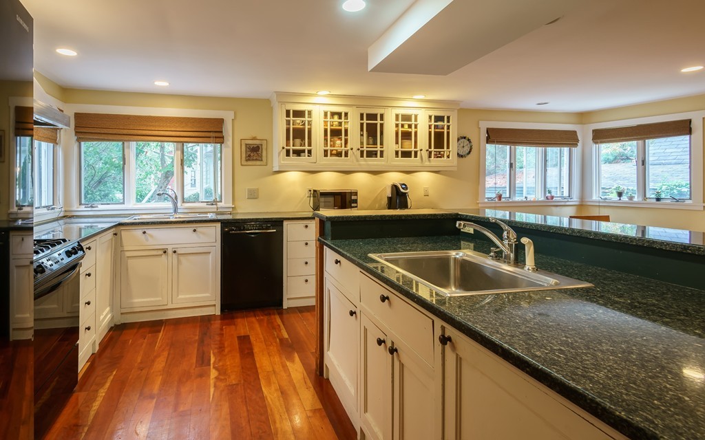 16 Franklin Street Marblehead, MA 01945 - Photo 3 of 25