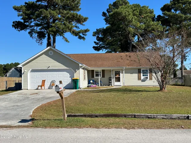 $240,000 | 203 Zachary Lane, Hubert, NC 28539