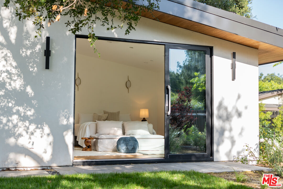 1009 Daly Road Ojai, CA 93023 - Photo 4 of 48