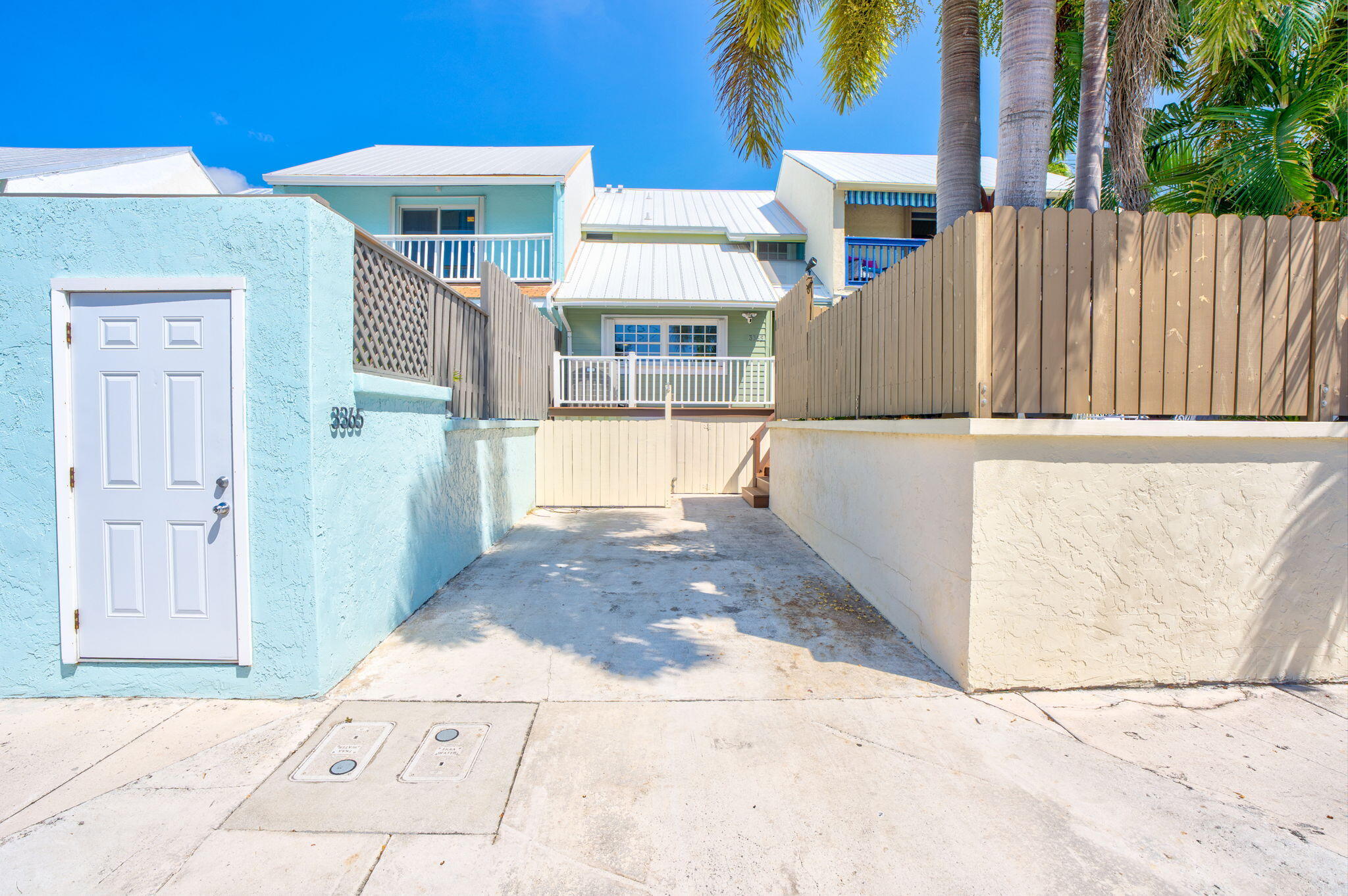 3365 Flagler Avenue Key West, FL 33040 - Photo 30 of 37 a view of a house with a park