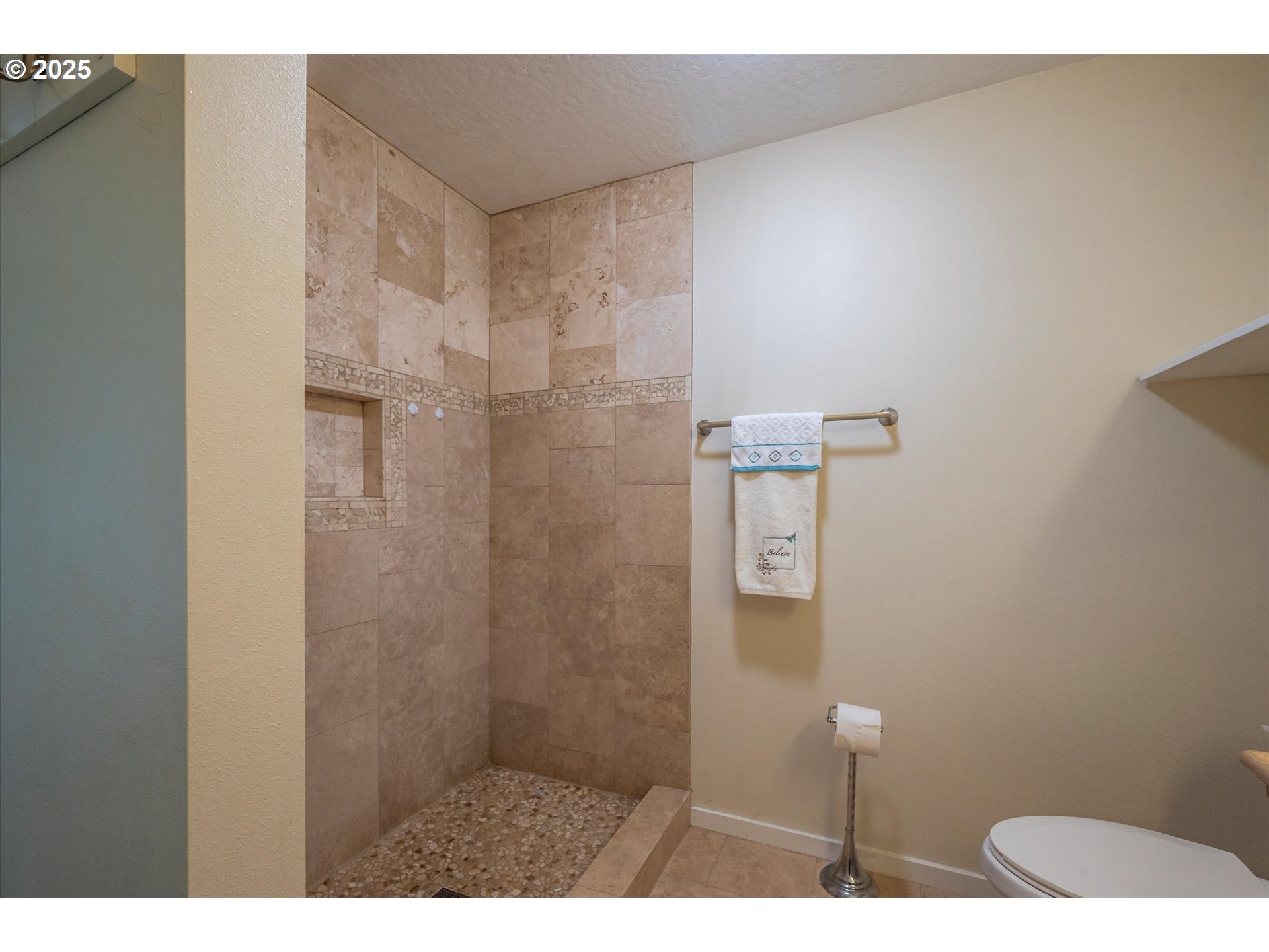 3145 Periwinkle Lane Southwest Bandon, OR 97411 - Photo 22 of 26 a bathroom with a toilet