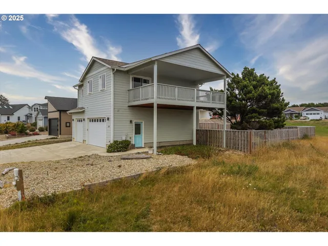 a house view with a outdoor space
