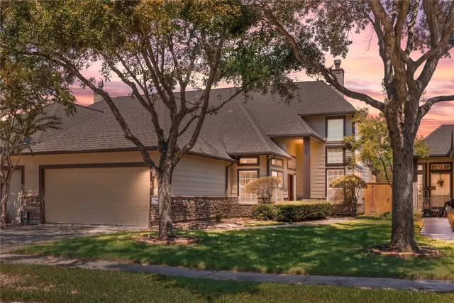 front view of house with a yard