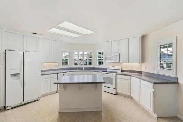 $418,000 | 1102 Golden Gate Trail, Redding, CA 96003