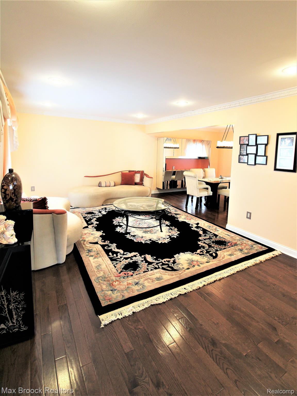33440 Old Timber Road Farmington, MI 48331 - Photo 5 of 27 Gallery Image 5