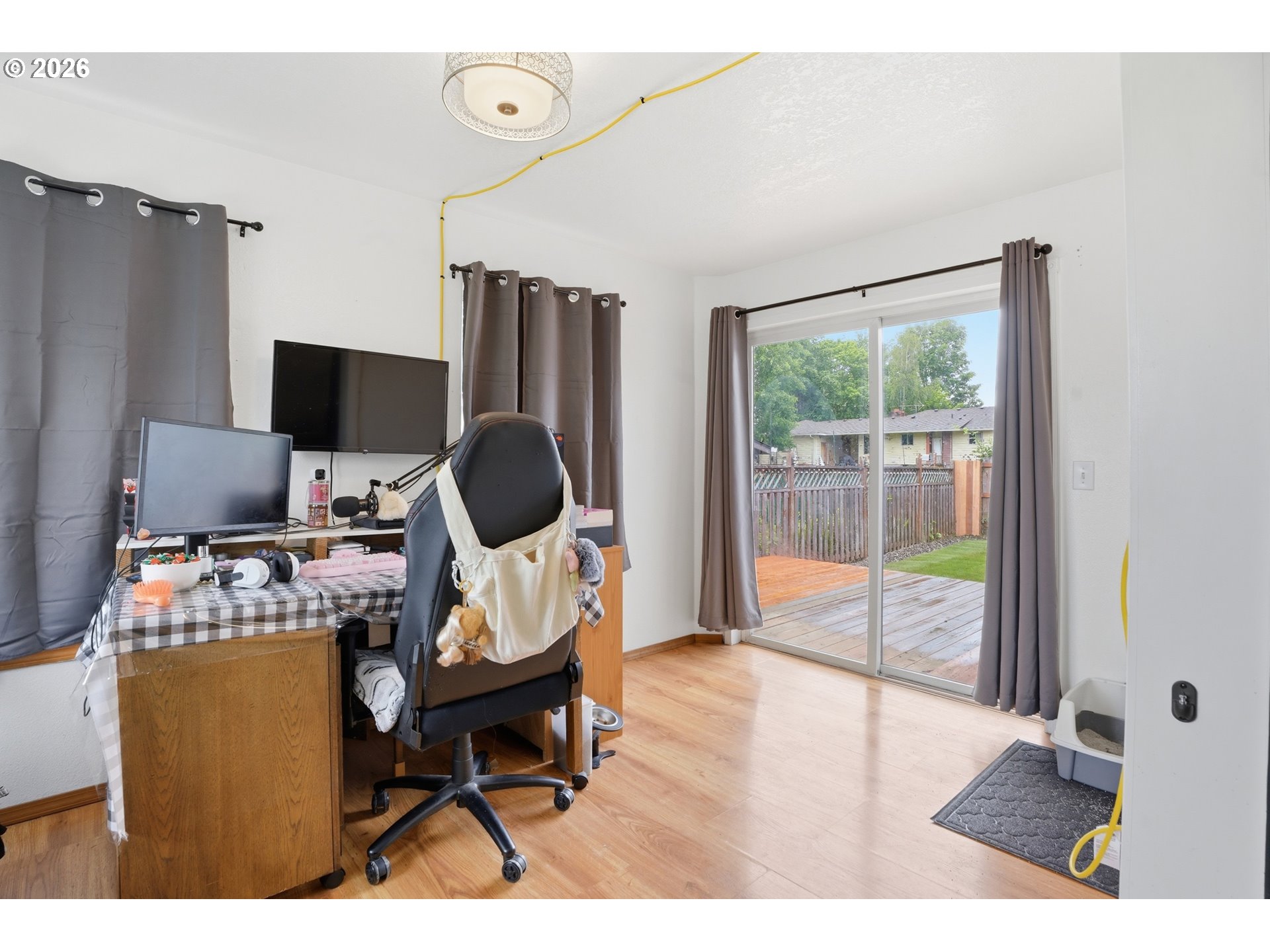 105 Toliver Road Molalla, OR 97038 - Photo 11 of 34 a workspace with furniture and a window