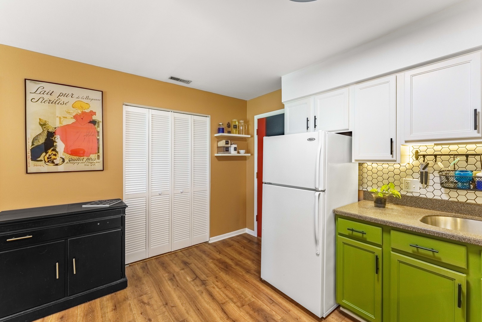 884 South Plum Grove Road, Unit 111 Palatine, IL 60067 - Photo 8 of 19