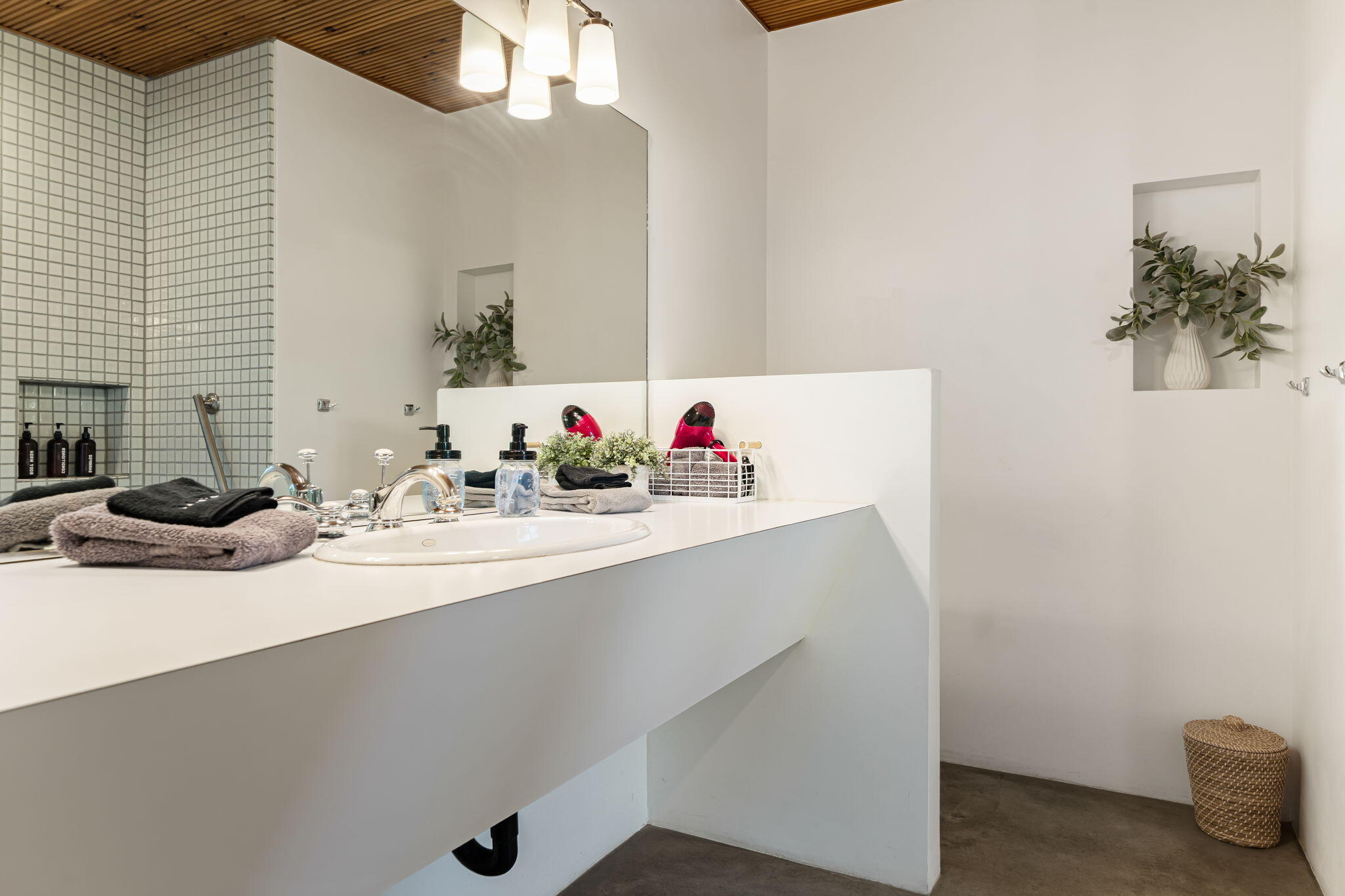 623 Desert Way Palm Springs, CA 92264 - Photo 11 of 39 a bathroom with a sink and a mirror