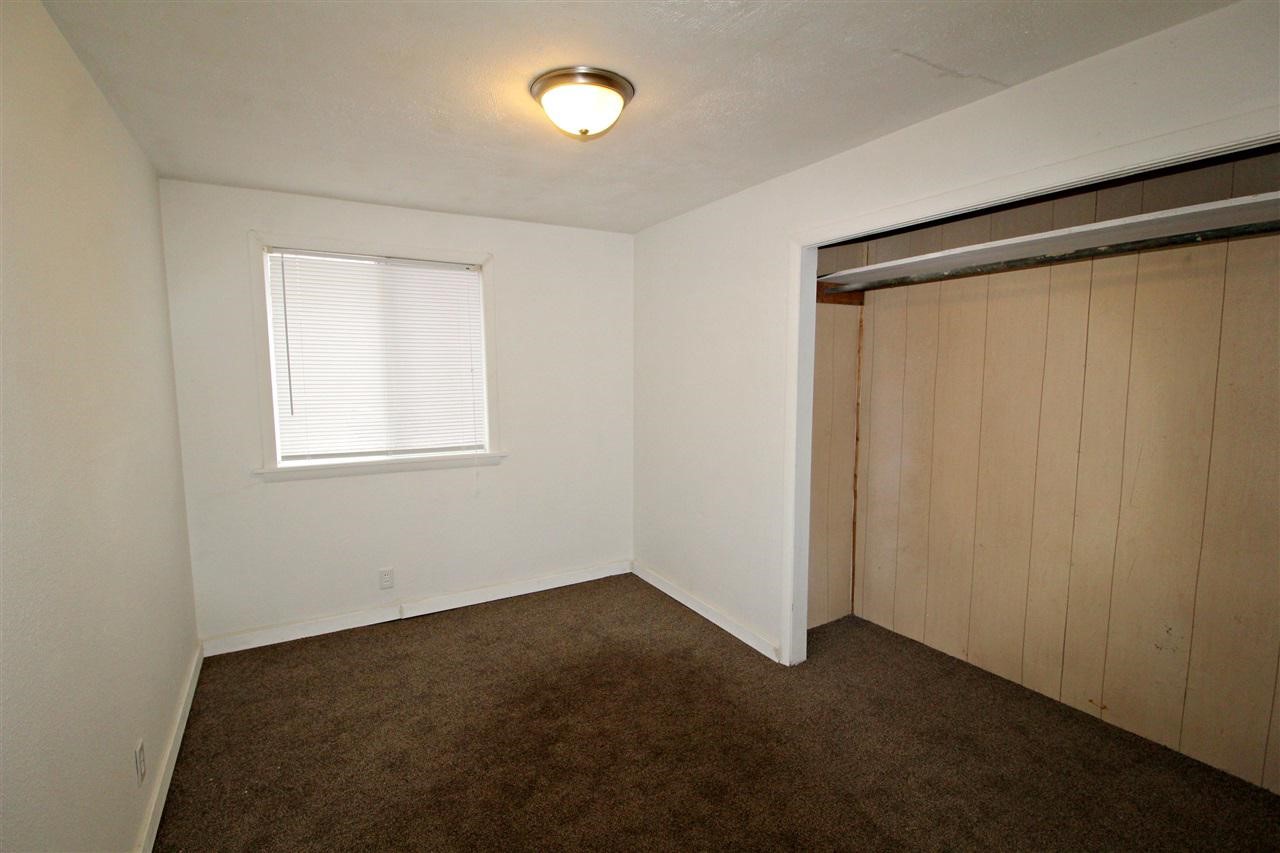 2253 Dutcher Road Flint, MI 48532 - Photo 10 of 18 21554539-9.JPG