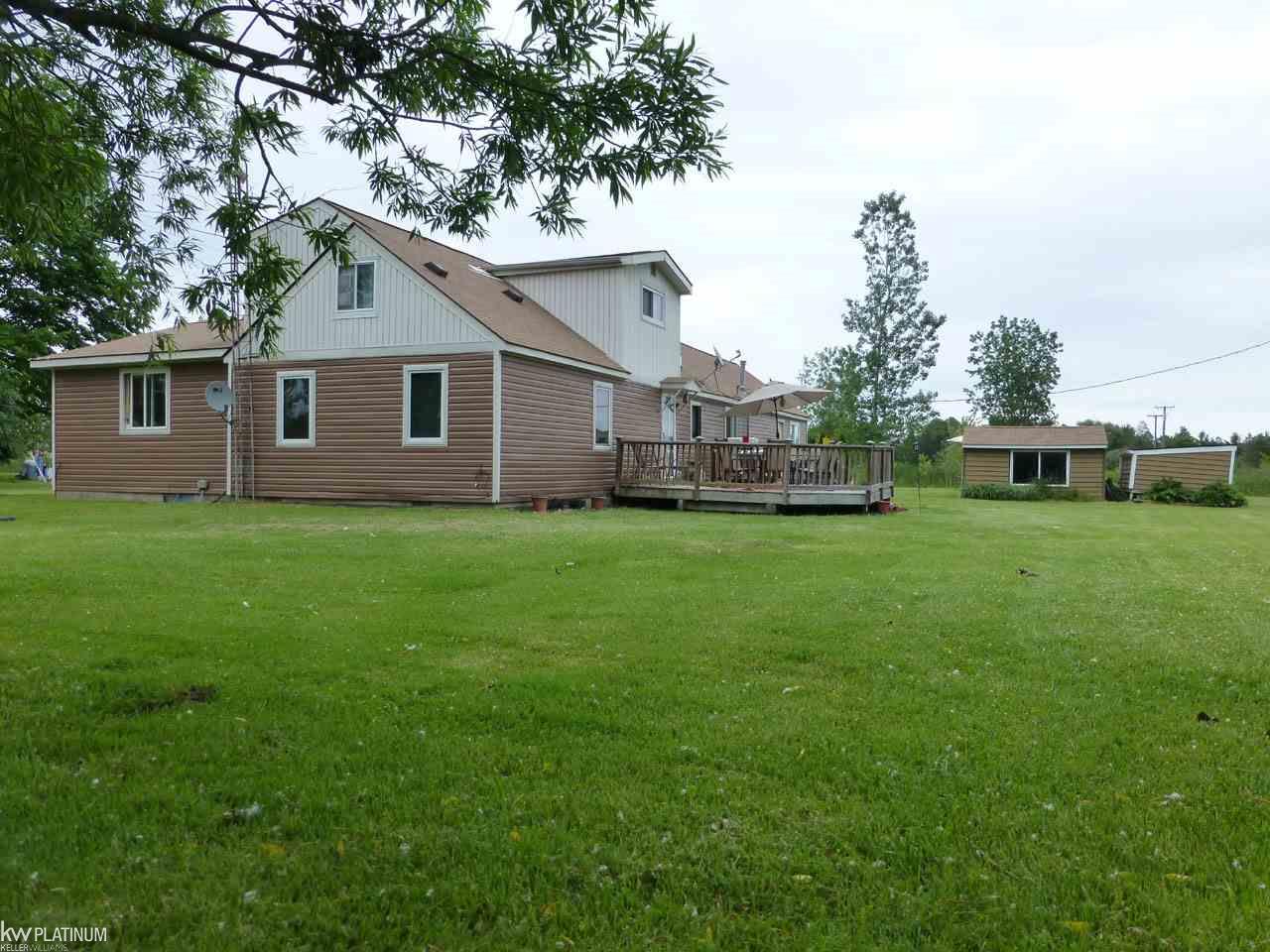 8701 Marquette Road Goodells, MI 48027 - Photo 37 of 41 31294034-36.JPG