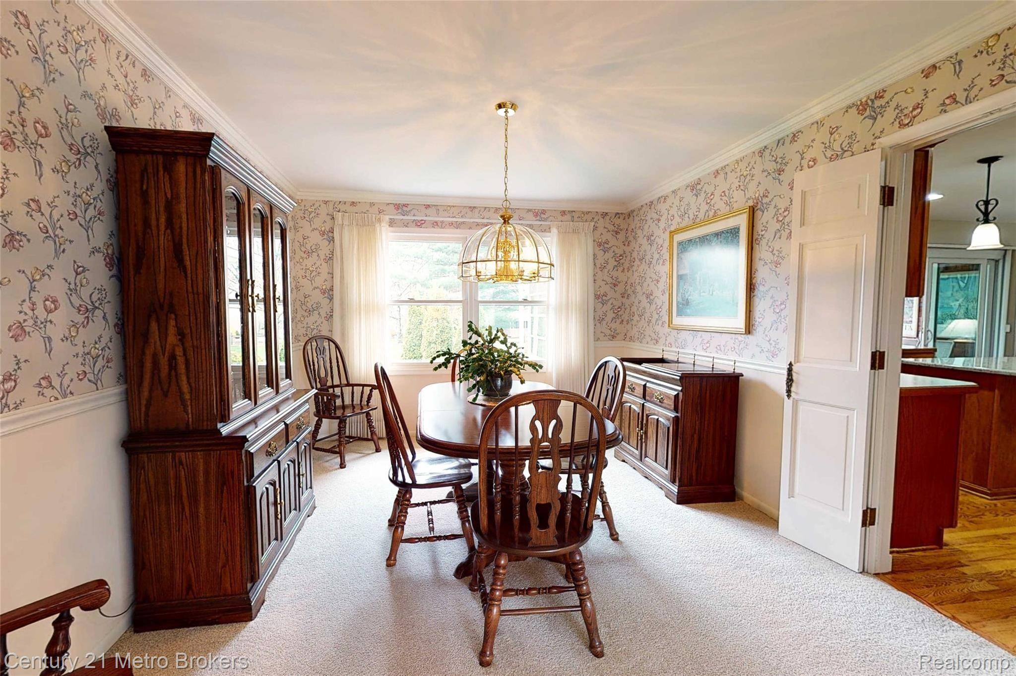 6160 Kings Scepter Road Grand Blanc, MI 48439 - Photo 31 of 55 6160-King-Scepter-Rd-Dining Room.jpg