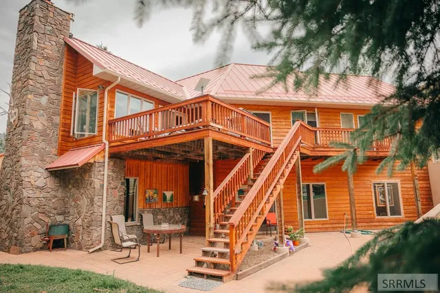 $1,100,000 | 445 Panther Creek Road, Shoup, ID 83469