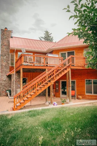 $1,100,000 | 445 Panther Creek Road, Shoup, ID 83469
