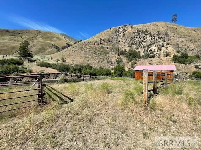 $1,100,000 | 445 Panther Creek Road, Shoup, ID 83469