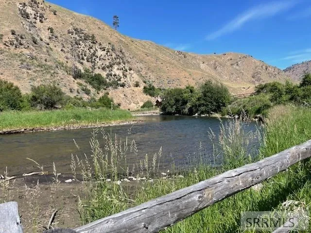 $1,100,000 | 445 Panther Creek Road, Shoup, ID 83469