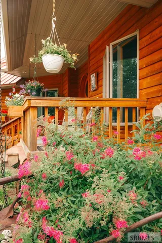 $1,100,000 | 445 Panther Creek Road, Shoup, ID 83469