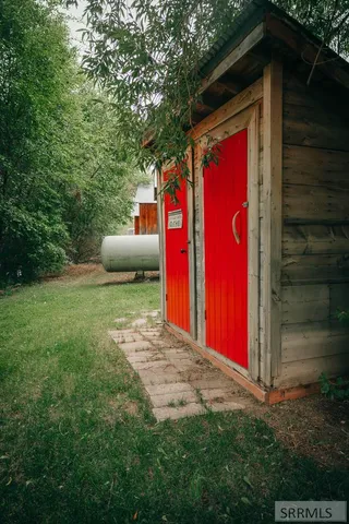 $1,100,000 | 445 Panther Creek Road, Shoup, ID 83469