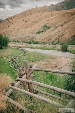 $1,100,000 | 445 Panther Creek Road, Shoup, ID 83469