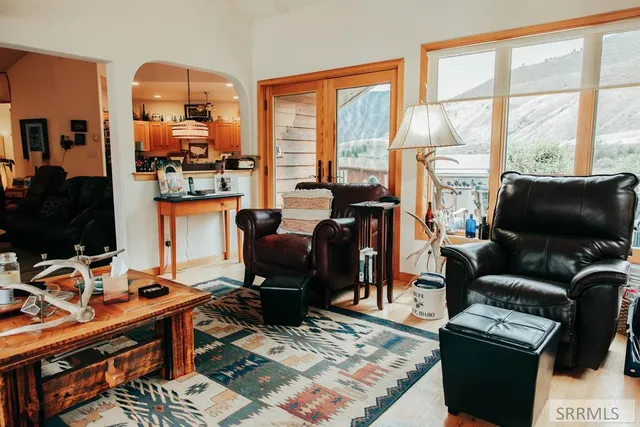 $1,100,000 | 445 Panther Creek Road, Shoup, ID 83469