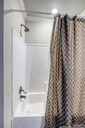 $299,900 | 3497 County Road 205, Uvalde, TX 78801