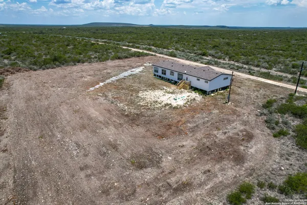 $299,900 | 3497 County Road 205, Uvalde, TX 78801