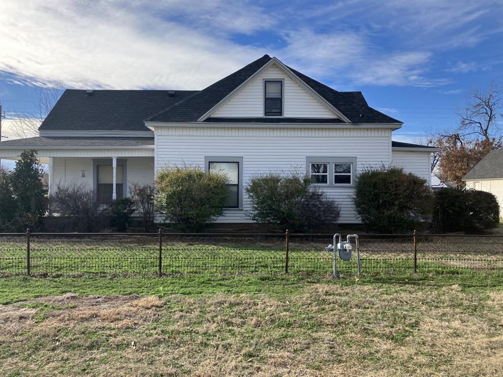 109 North Foley Street Seymour, TX 76380 - Photo 5 of 30