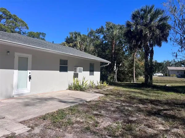 $1,395 | 3409 22nd St Court West, Unit B, Bradenton, FL 34205
