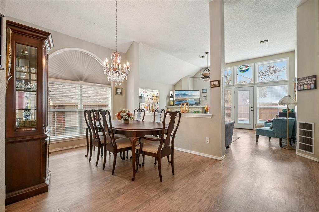 18519 Timber Oaks Drive Dallas, TX 75287 - Photo 6 of 26