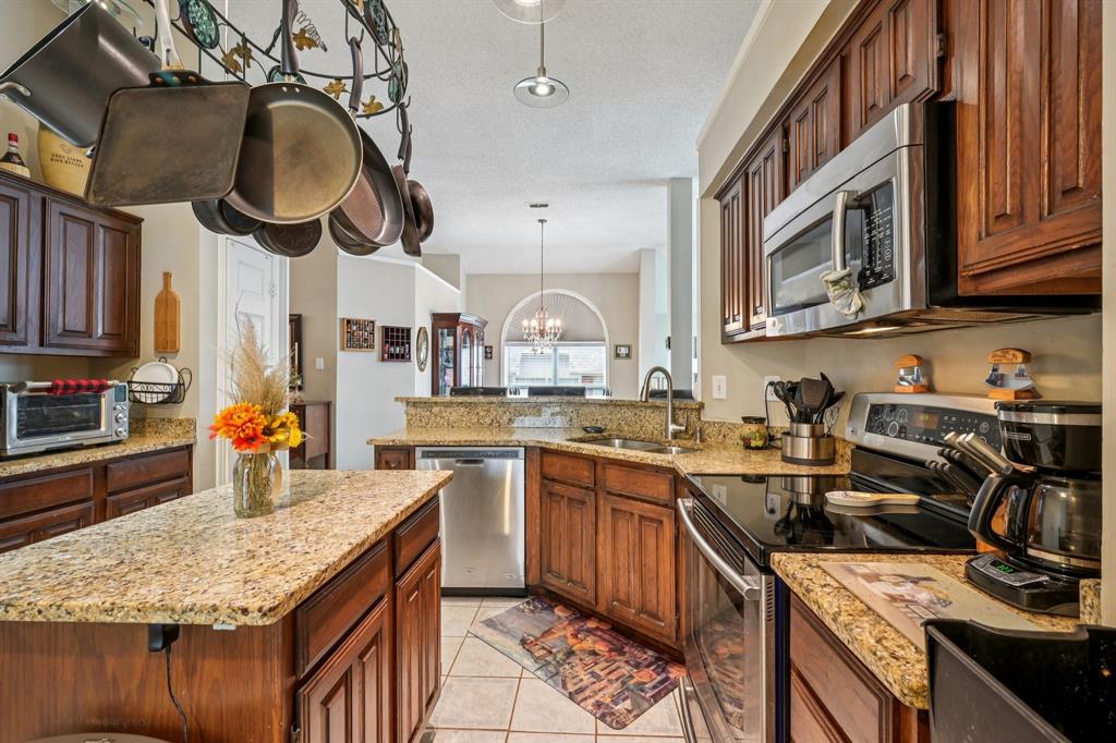 18519 Timber Oaks Drive Dallas, TX 75287 - Photo 10 of 26