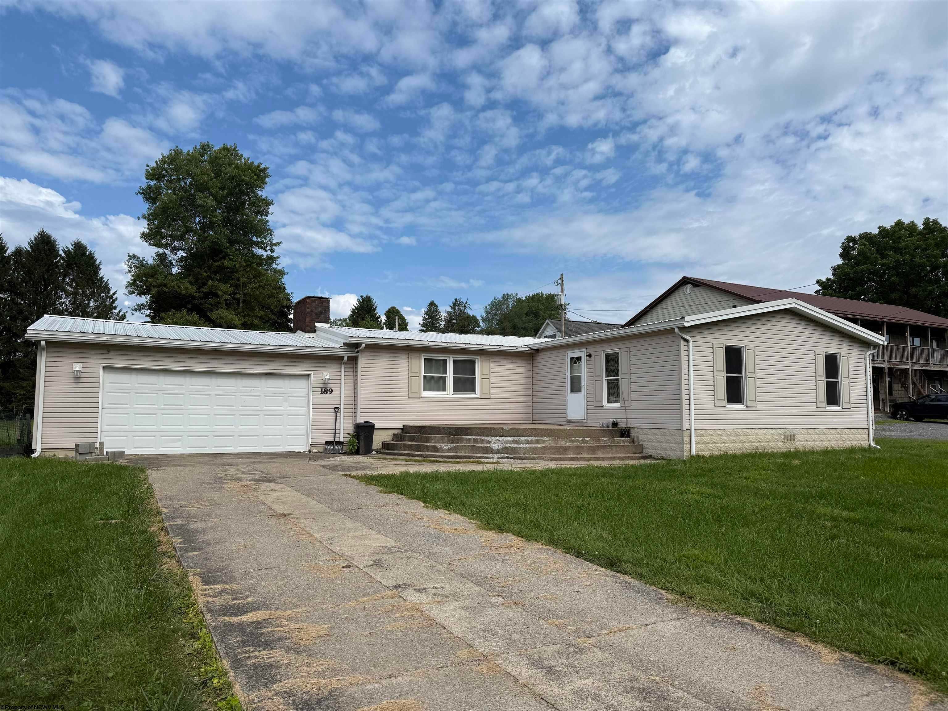 189 Grove Reedsville Wv 26547 Reedsville, WV 26547 - Photo 5 of 38 Gallery Image 5