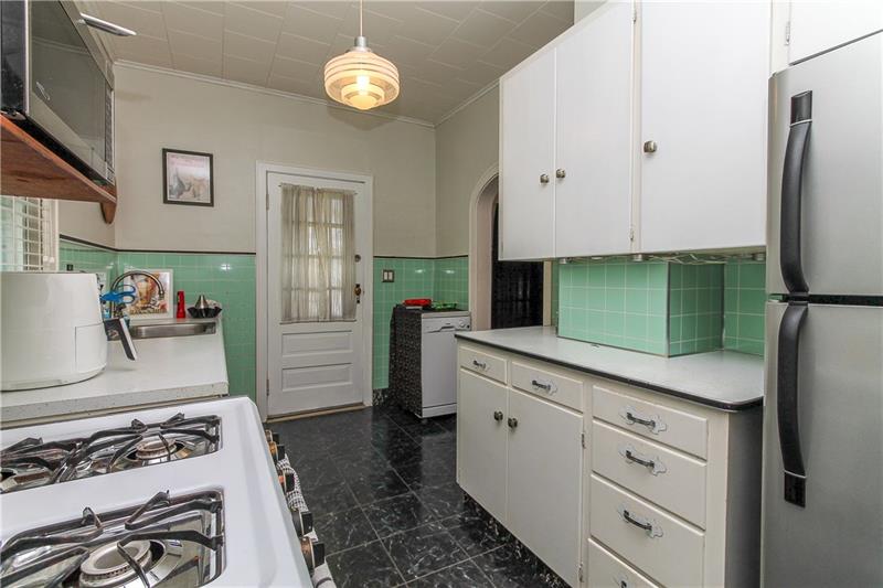 255 Chestnut Street Indiana, PA 15701 - Photo 7 of 25 Gallery Image 7