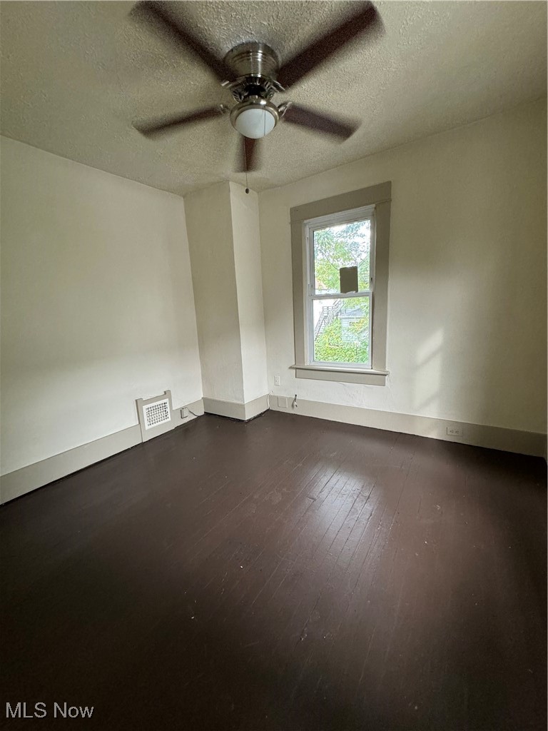513 Rentschler Street Akron, OH 44304 - Photo 14 of 21 Gallery Image 14