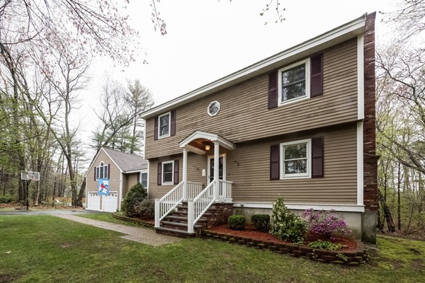 3 Waldingfield Road Georgetown, MA 01833 - Photo 2 of 26 Gallery Image 2