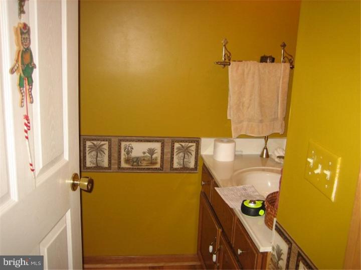 71 Yellow Meetinghouse Road Cream Ridge, NJ 08514 - Photo 25 of 25 Bathroom