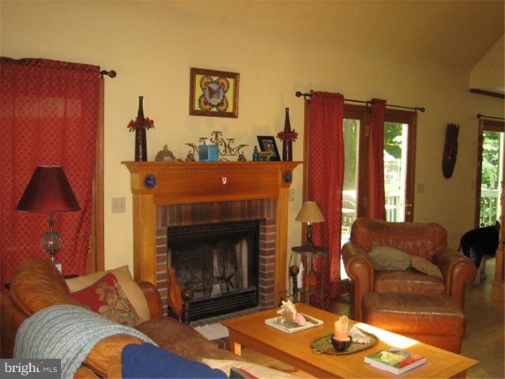 71 Yellow Meetinghouse Road Cream Ridge, NJ 08514 - Photo 8 of 25 Family Room