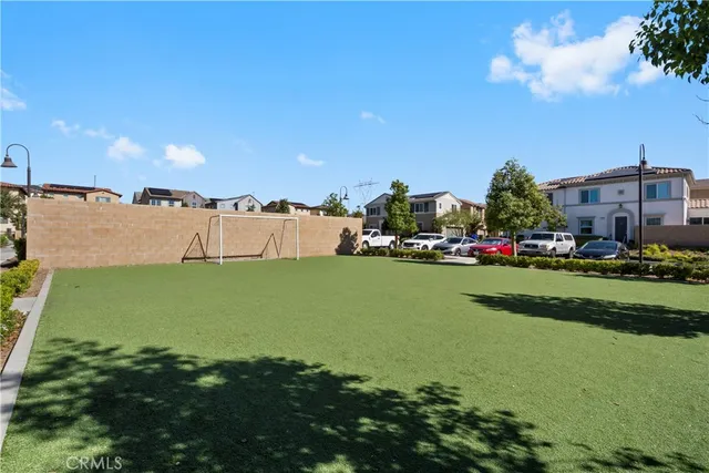 $589,000 | 5604 Altamura Way, Unit 10, Fontana, CA 92336