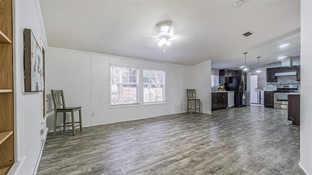 7029 Forbes Road Zephyrhills, FL 33540 - Photo 15 of 53