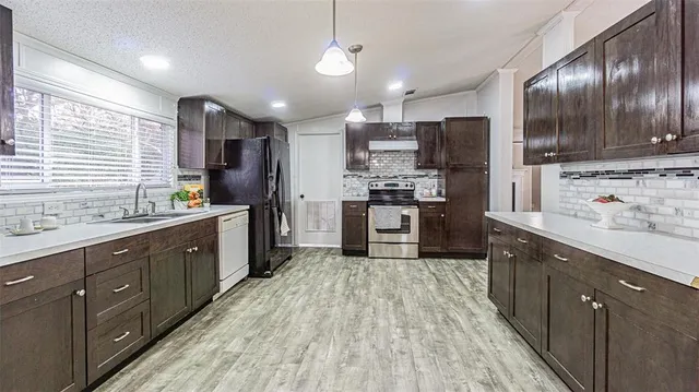 $399,000 | 7029 Forbes Road, Zephyrhills, FL 33540