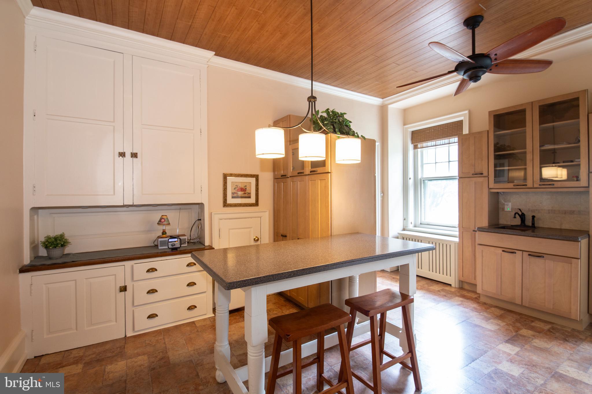 15 Pelham Road Philadelphia, PA 19119 - Photo 23 of 36 Family room