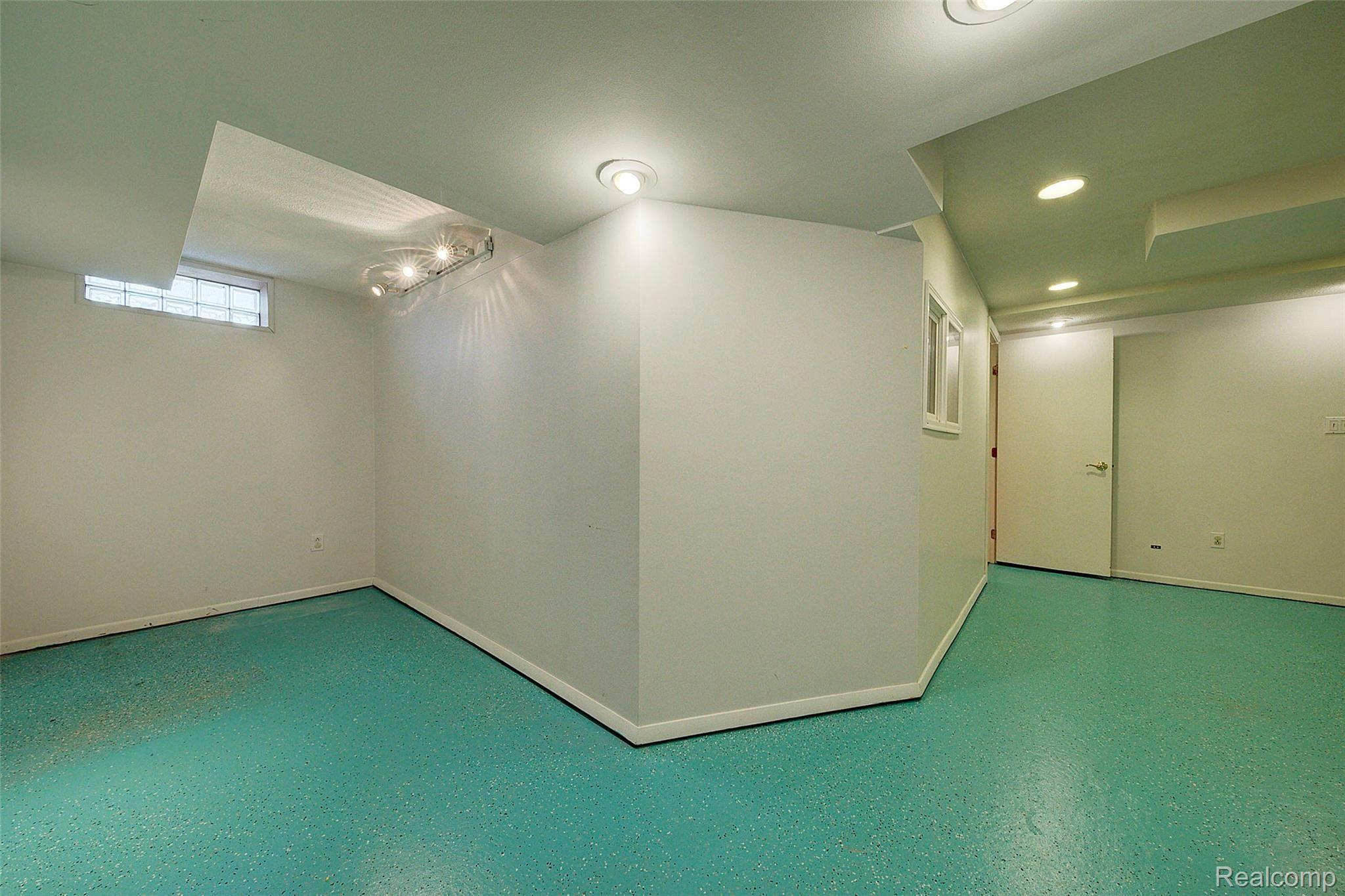 1195 Paddington Road Canton, MI 48187 - Photo 29 of 38 30 Finished Basement.jpg
