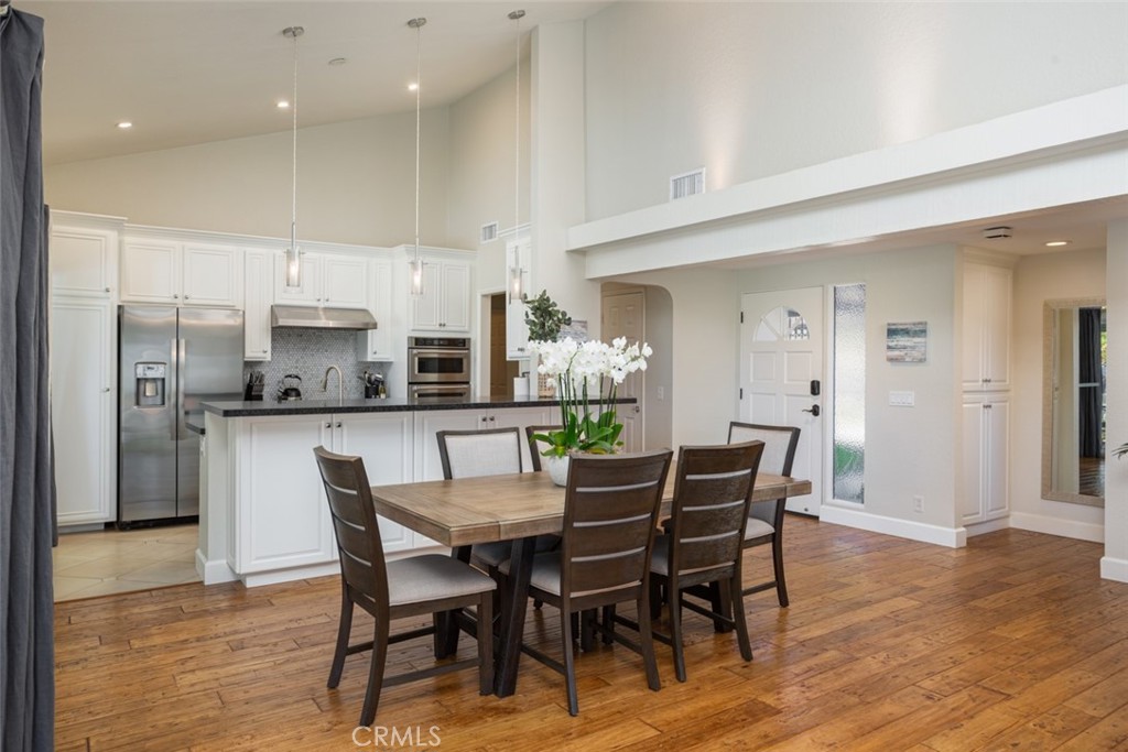 302 Esplanade Newport Beach, CA 92660 - Photo 12 of 40