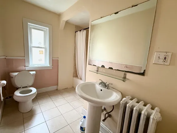 $2,600 | 113-115 Elmwood Avenue, Unit 115, Quincy, MA 02170